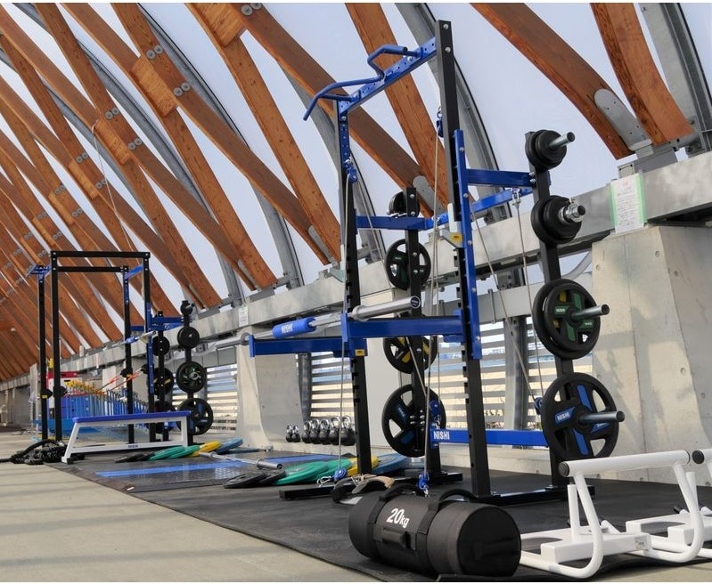 新豊洲Brilliaランニングスタジアムとトレーニング機器・用具のサポート契約を締結